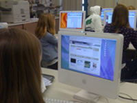 Students at Miramonte High School select Web sites to archive.